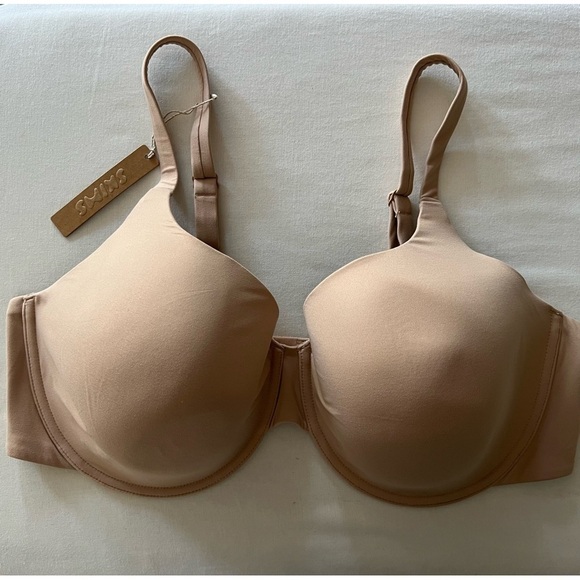 Skims Fits Everybody T-Shirt Bra in Clay - Picture 3 of 15